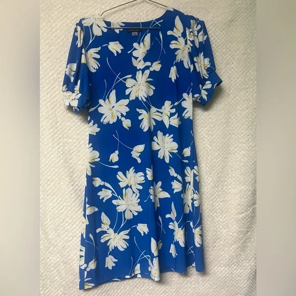 Tommy Hilfiger Blue White Floral Dress Short Sleeves Career Business Dress Sz 8 - Picture 2 of 7
